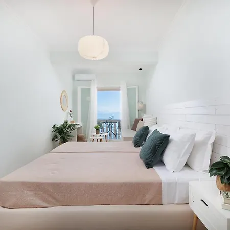 Marina Beachfront By Konnect, Lejlighed Ýpsos